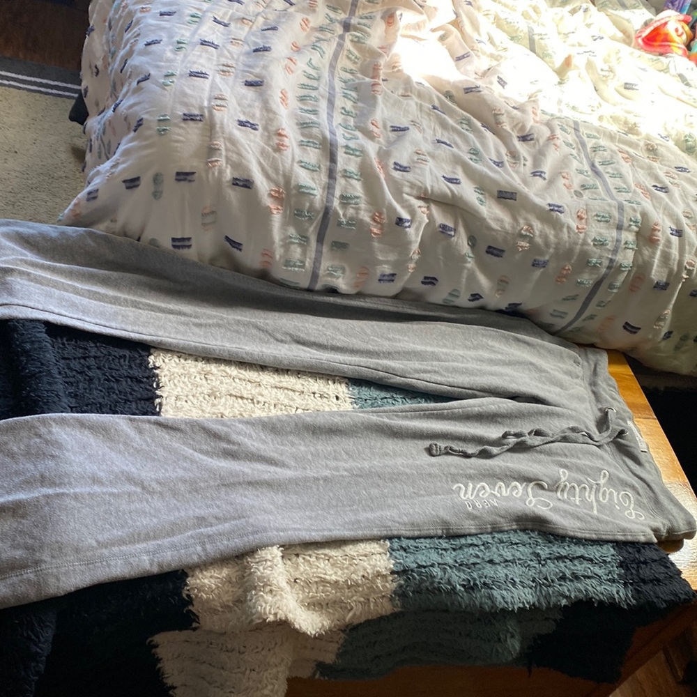 Women's gray Aeropostale sweatpants wide leg